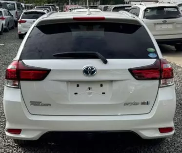 Toyota Fielder 
