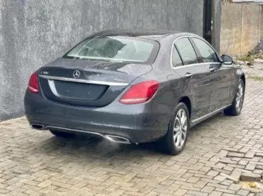 Mercedes-Benz C 300
