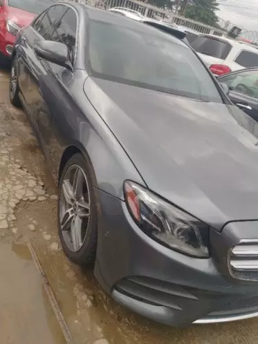 Mercedes-Benz E 300
