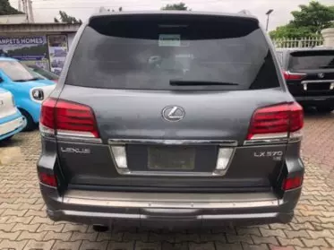Lexus LX 570