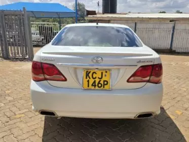 Toyota Crown Athlete