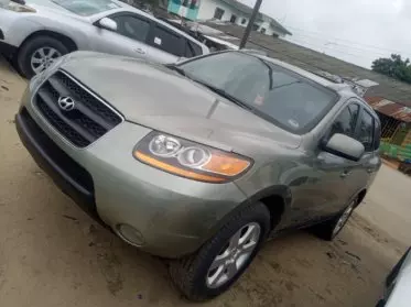 Hyundai Santa FE