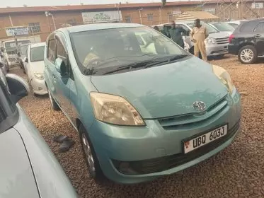 Toyota Passo Sette