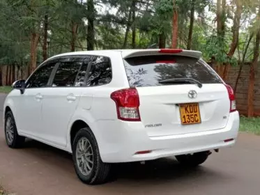 Toyota Fielder 