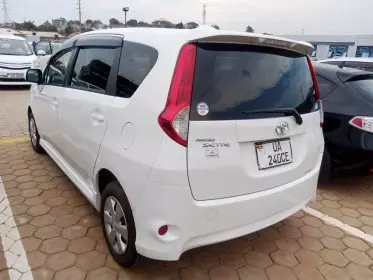 Toyota Passo Sette