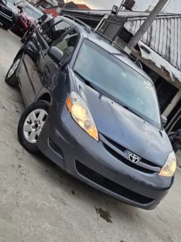 Toyota Sienna