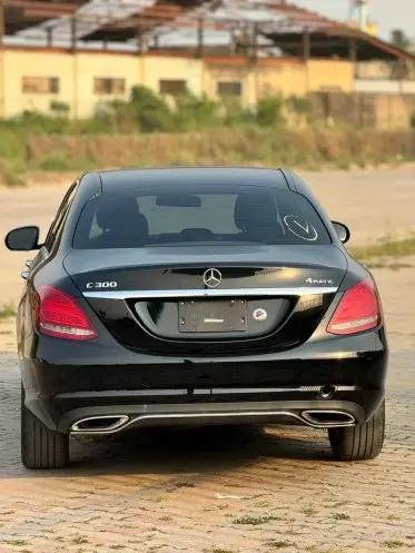 Mercedes-Benz C 300