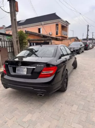 Mercedes-Benz C 300