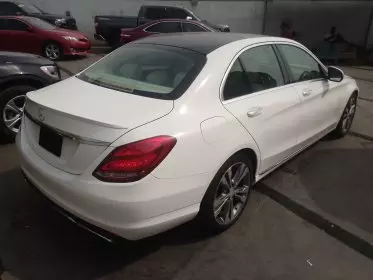 Mercedes-Benz C 300