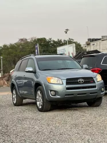 Toyota RAV 4