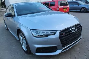 Audi S4