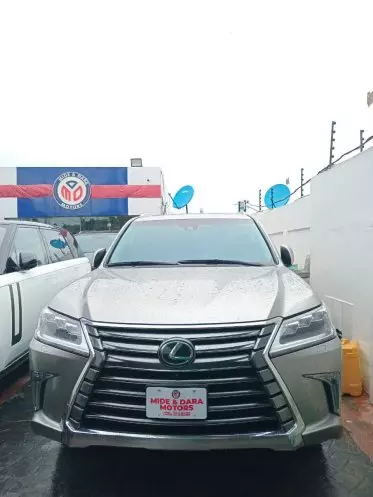 Lexus LX 570