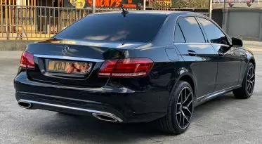 Mercedes-Benz E 250