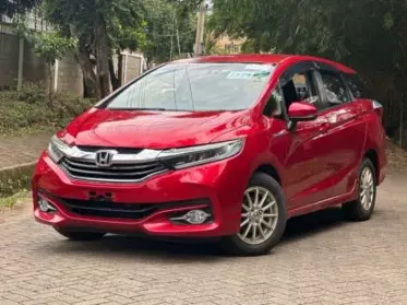 Honda Fit shuttle hybrid