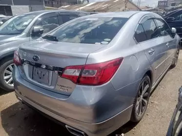 Subaru Legacy B4