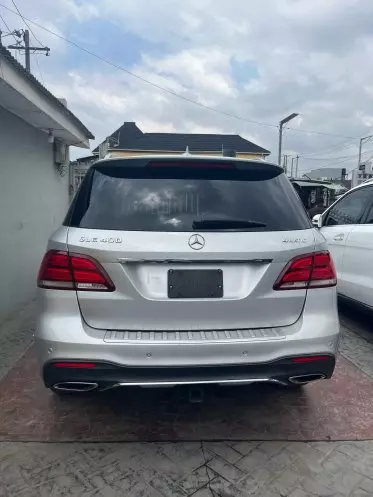 Mercedes-Benz GLE 400