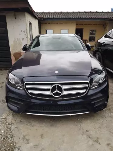 Mercedes-Benz E 300