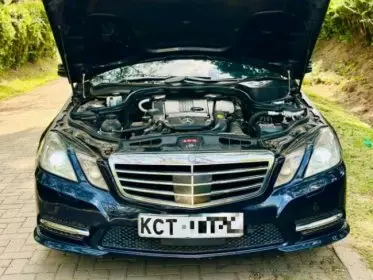 Mercedes-Benz E250