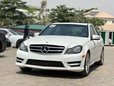 Mercedes-Benz C 300