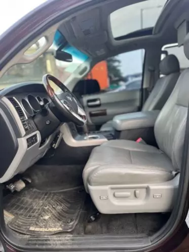 Toyota Sequoia