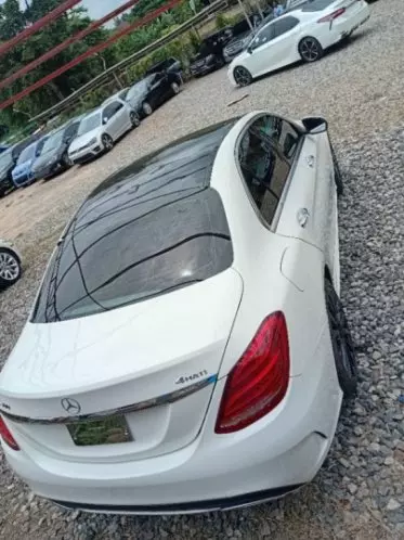 Mercedes-Benz C 300