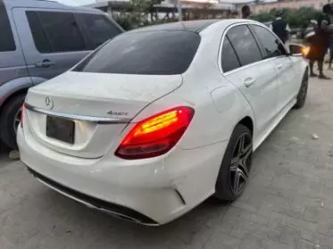 Mercedes-Benz C 300