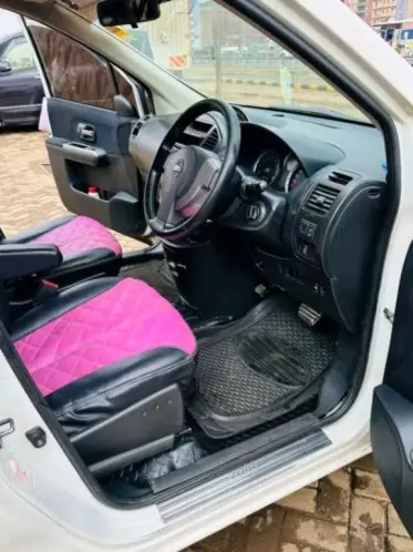 Nissan Lafesta 