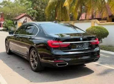 BMW 740