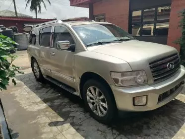 Infiniti QX56