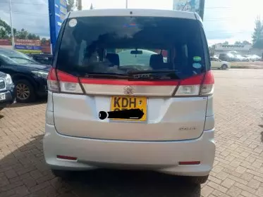 SUZUKI Solio