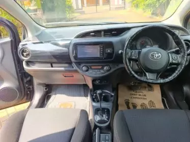 Toyota vitz hybrid
