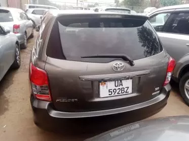 Toyota Fielder 