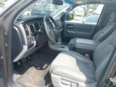 Toyota Sequoia
