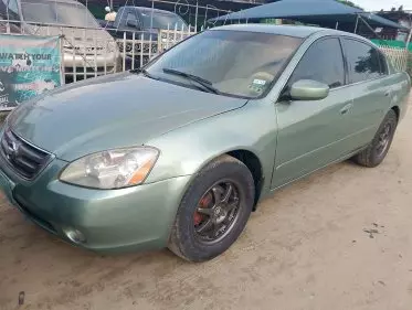 Nissan Altima