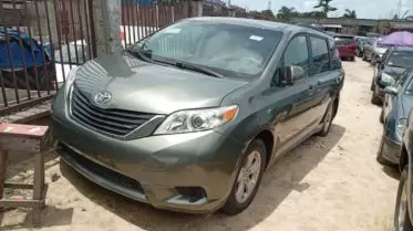 Toyota Sienna