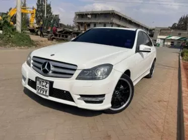 Mercedes-Benz C200