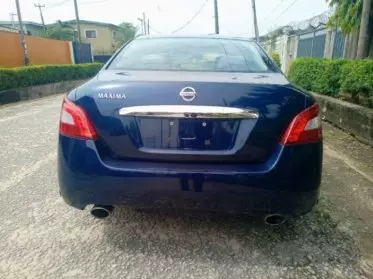 Nissan Maxima