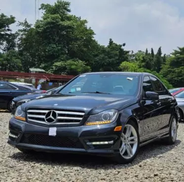 Mercedes-Benz C 300