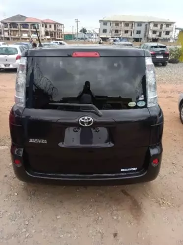 Toyota Sienta