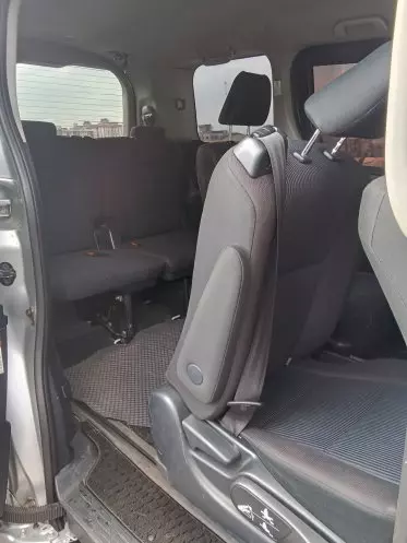 Toyota Noah Hybrid