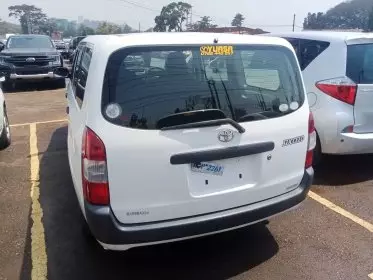 Toyota Succeed 
