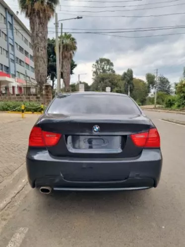 BMW 330i