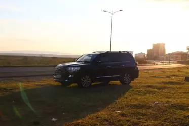 Toyota Landcruiser  V8
