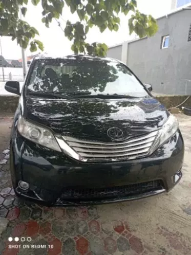 Toyota Sienna