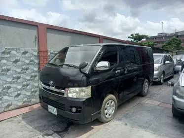 Toyota Hiace (High Roof)