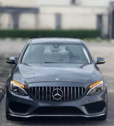 Mercedes-Benz C 300