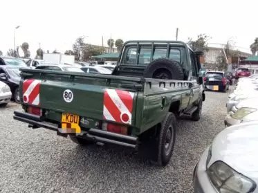 Toyota Land Cruiser Pick Up