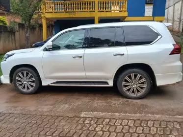 Lexus LX 570