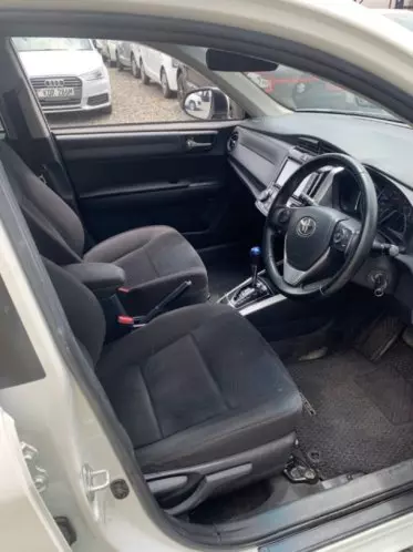 Toyota Fielder hybrid 