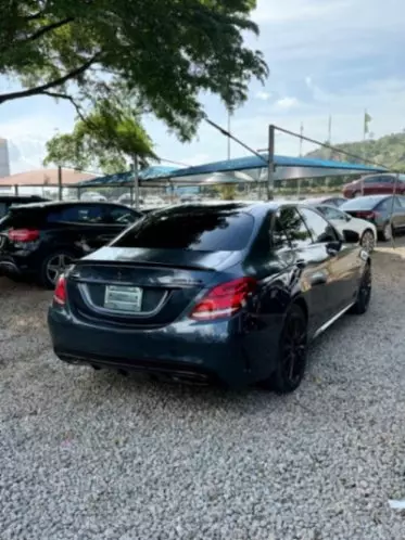 Mercedes-Benz C 400